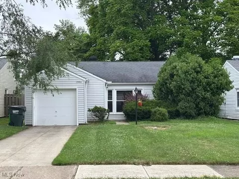 1386 Eastwood Ave, Mayfield Heights, OH 44124
