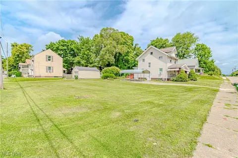 2209 Maple Ave NE, Canton, OH 44714 photo 20