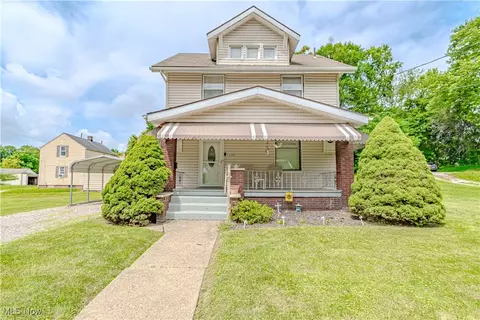 2209 Maple Ave NE, Canton, OH 44714