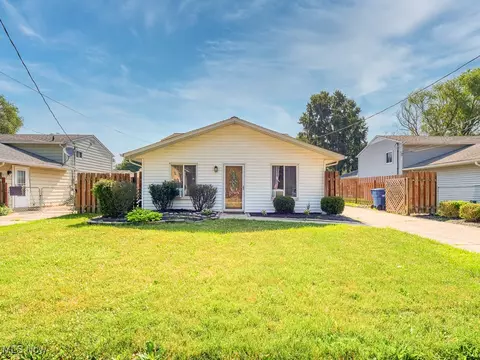 5965 Rosebelle Ave, North Ridgeville, OH 44039