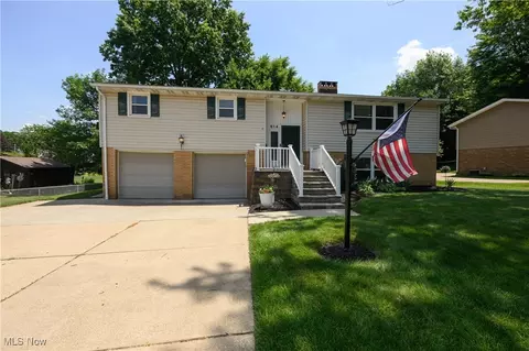 514 Pershing Ave SE, North Canton, OH 44720