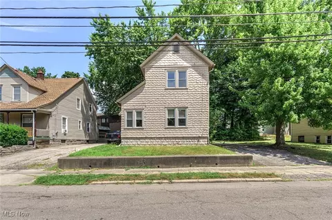 241 Wheeler St, Akron, OH 44304