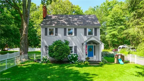 6735 Wakefield Rd, Hiram, OH 44234