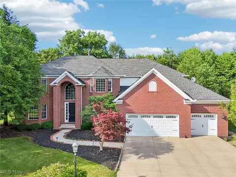 19307 Araglin Ct, Strongsville, OH 44149