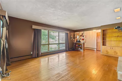 759 Valley View Dr, Brookfield, OH 44403 photo 4