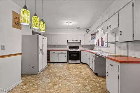 759 Valley View Dr, Brookfield, OH 44403 photo 7