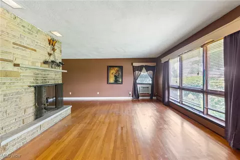 759 Valley View Dr, Brookfield, OH 44403 photo 5