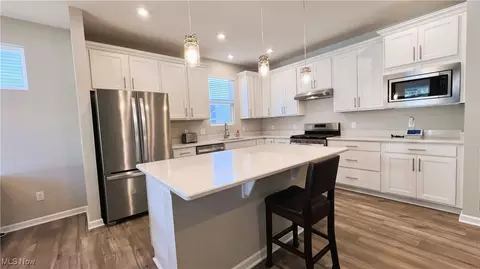 Kitchen - 8099 Brookview Ln, Mentor, OH 44060 photo 1 of 2