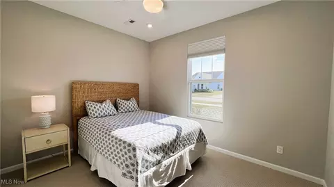 Bedroom - 8099 Brookview Ln, Mentor, OH 44060 photo 2 of 2