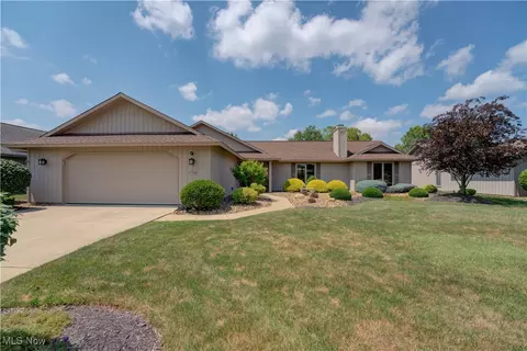 33020 Pebblebrook Dr, North Ridgeville, OH 44039
