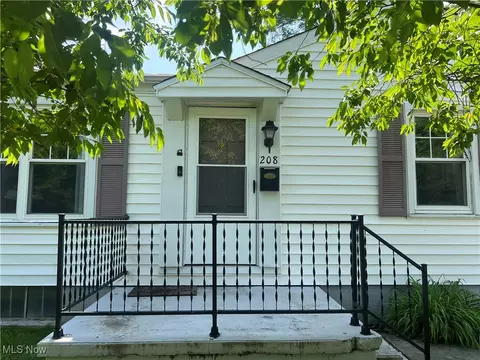 208 Park St, Saint Clairsville, OH 43950