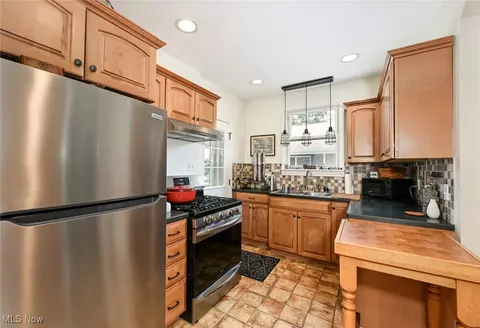 1236 Murray Ave, Akron, OH 44310 photo 10