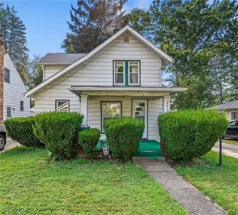 2034 High St, Cuyahoga Falls, OH 44221