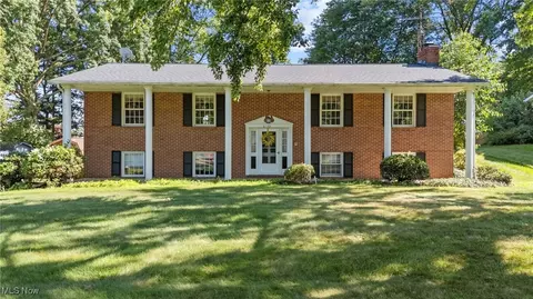 6150 Fernwood St NW, Canton, OH 44718