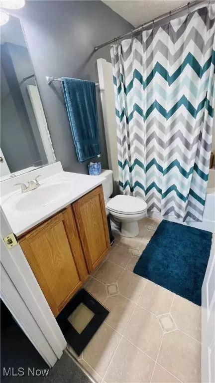 Bath - 116 Ledgestone Ct, Berea, OH 44017 photo 2 of 5