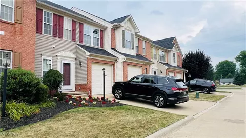 Exterior - 116 Ledgestone Ct, Berea, OH 44017 photo 2 of 9