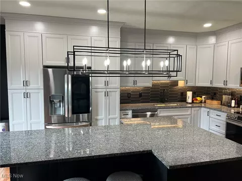 Kitchen - 116 Ledgestone Ct, Berea, OH 44017 photo 1 of 7