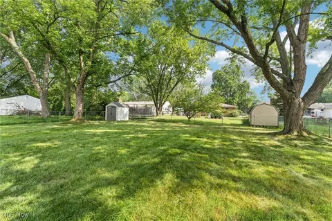 Exterior - 129 Whitman Blvd, Elyria, OH 44035 photo 6 of 10