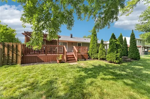 Exterior - 129 Whitman Blvd, Elyria, OH 44035 photo 7 of 10