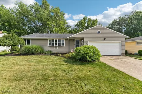 129 Whitman Blvd, Elyria, OH 44035