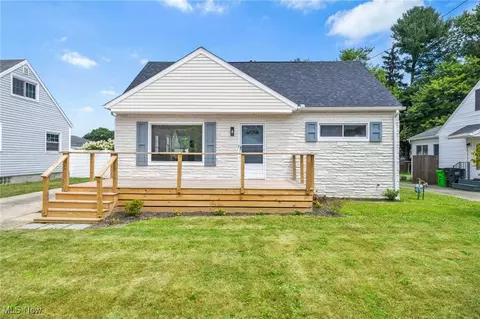 3763 Orchard St, Mogadore, OH 44260