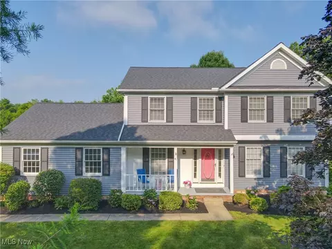 41 Prescott Dr, Hudson, OH 44236