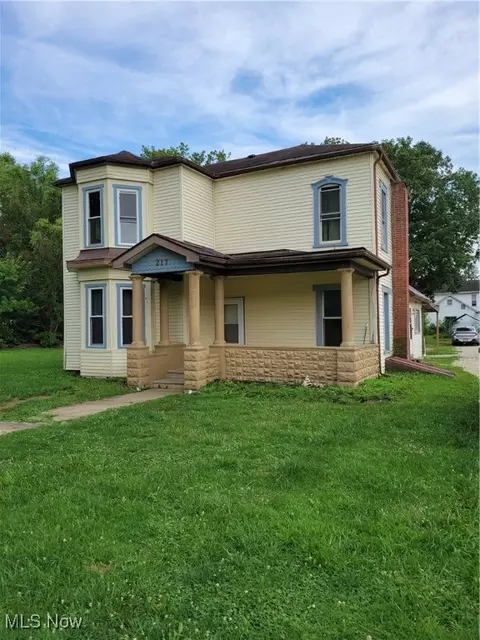 217 E 4th St, Warsaw, OH 43844