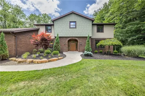 5196 Townsend Rd, Richfield, OH 44286
