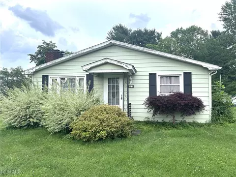 111 Meadow Dr, Richmond, OH 43944