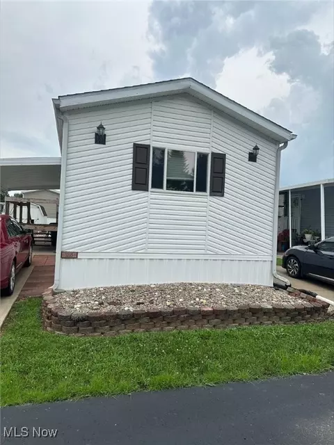 3195 Sugartyme Dr, Zanesville, OH 43701