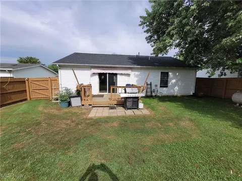 Exterior - 455 Stallion Ct, Lagrange, OH 44050 photo 5 of 5