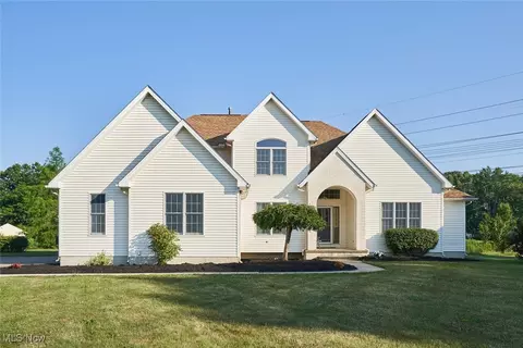 5527 Robert Ct, North Ridgeville, OH 44039