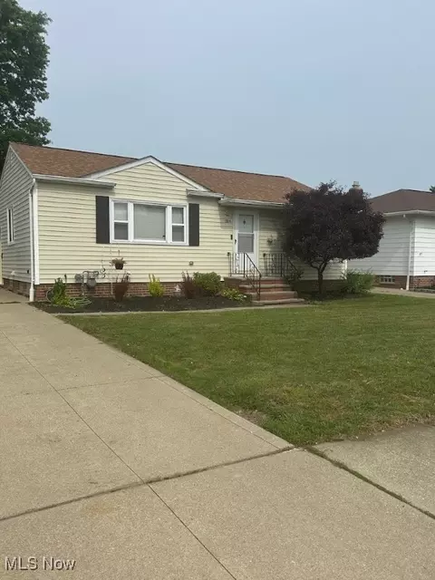 804 Pendley Rd, Willowick, OH 44095 photo 2