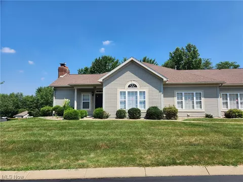 5645 Clingan Rd #18A, Struthers, OH 44471 photo 2