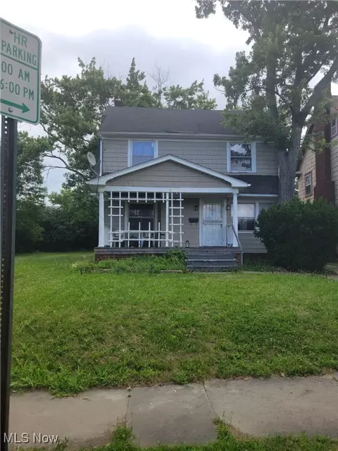 2111 Goodnor Rd, Cleveland Heights, OH 44118
