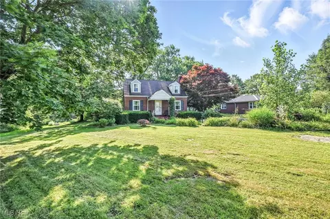 351 Niles Vienna Rd, Vienna, OH 44473