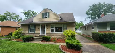 963 Chelston Rd, South Euclid, OH 44121