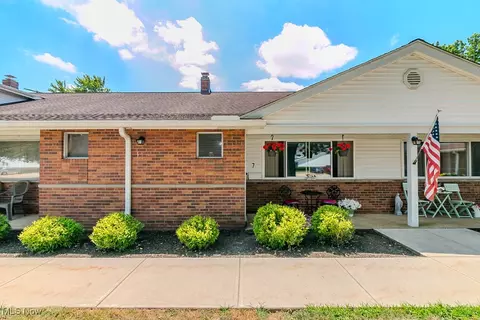 25315 Clubside Dr Blvd #7, North Olmsted, OH 44070