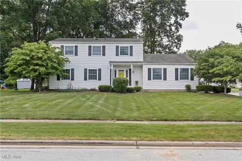 640 Stafford Dr, Tallmadge, OH 44278