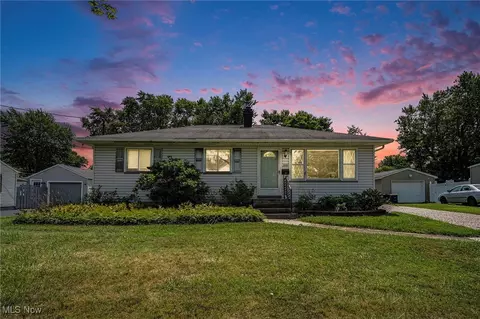 Exterior - 2132 W 13th St, Ashtabula, OH 44004 photo 1 of 3