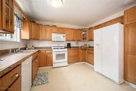 Kitchen - 2132 W 13th St, Ashtabula, OH 44004 photo 1 of 1
