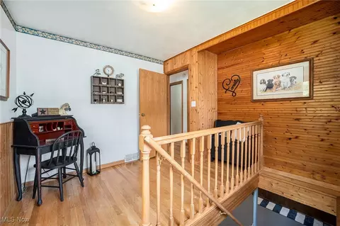 Entry Way - 2132 W 13th St, Ashtabula, OH 44004 photo 1 of 1