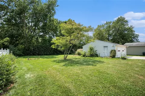 Exterior - 2132 W 13th St, Ashtabula, OH 44004 photo 3 of 3