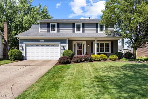 23730 Sawmill Bnd, Olmsted Falls, OH 44138