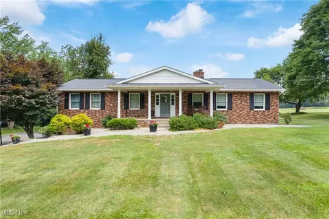 3111 Serfass Rd, New Franklin, OH 44216