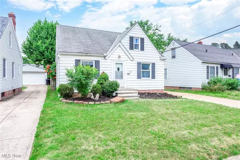 4306 W 137th St, Cleveland, OH 44135