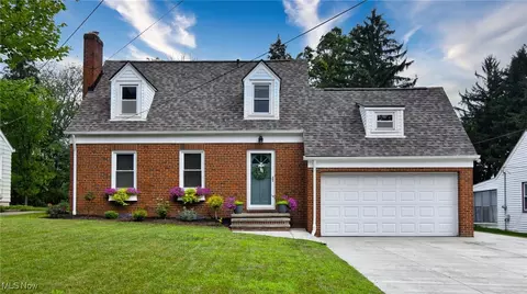 6525 E Pleasant Valley Rd, Independence, OH 44131