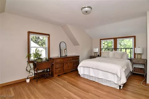 Bedroom - 6525 E Pleasant Valley Rd, Independence, OH 44131 photo 1 of 8