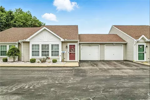 3310 Trappers Trl #C, Cortland, OH 44410