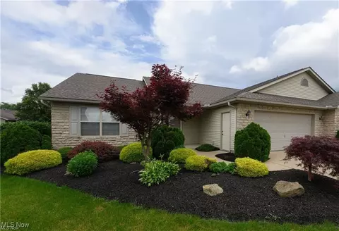 1011 Sequoia Dr NW, Strasburg, OH 44680